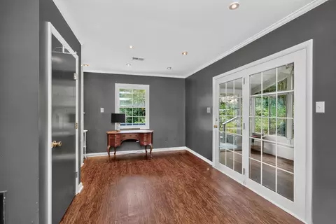 Entry Way - 115 Cherry Rd, Berea, KY 40403 photo 2 of 2