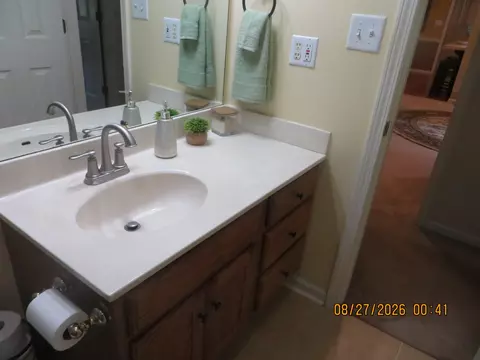 Bath - 600 E Blanks Rd, Wickliffe, KY 42087 photo 3 of 7