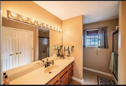 Bath - 600 E Blanks Rd, Wickliffe, KY 42087 photo 4 of 7