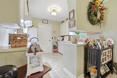 Entry Way - 3488 Edgehill Trl, Hazel, KY 42049 photo 1 of 1
