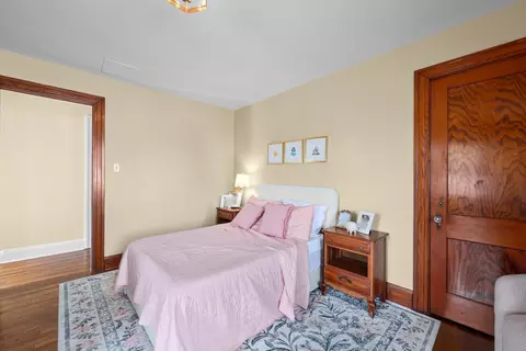Bedroom - 703 Main St, Paris, KY 40361 photo 8 of 14