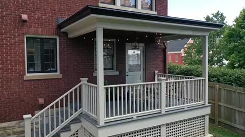 Exterior - 703 Main St, Paris, KY 40361 photo 11 of 12
