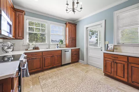 Kitchen - 703 Main St, Paris, KY 40361 photo 1 of 3
