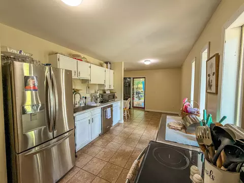 Kitchen - 37 Renee St, Corbin, KY 40701 photo 1 of 3
