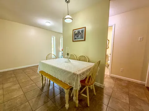 Dining - 37 Renee St, Corbin, KY 40701 photo 1 of 2