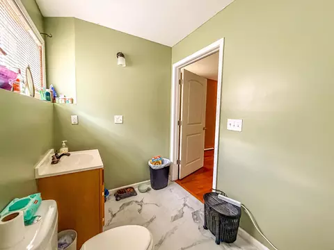 Bath - 37 Renee St, Corbin, KY 40701 photo 1 of 4