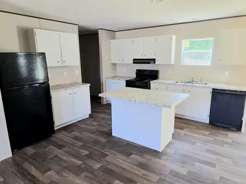 Kitchen - 3998 Ky 830, Gray, KY 40734 photo 2 of 2