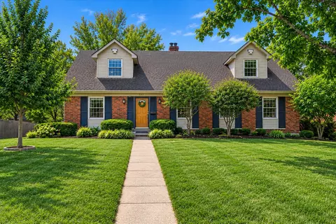 328 Leawood Dr, Lexington, KY 40502