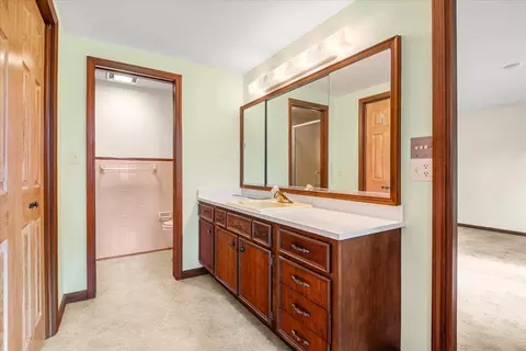 Bath - 98 E Wyrick St, Corbin, KY 40701 photo 1 of 5