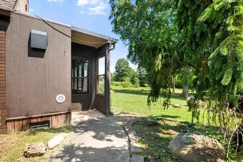 Exterior - 98 E Wyrick St, Corbin, KY 40701 photo 16 of 25