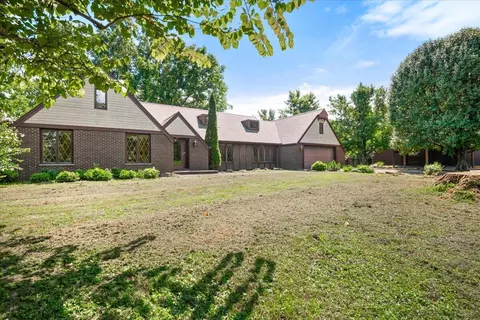 Exterior - 98 E Wyrick St, Corbin, KY 40701 photo 2 of 25