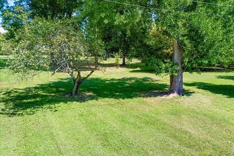 Exterior - 98 E Wyrick St, Corbin, KY 40701 photo 20 of 25