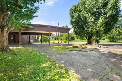 Exterior - 98 E Wyrick St, Corbin, KY 40701 photo 18 of 25