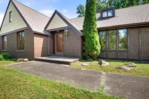 Exterior - 98 E Wyrick St, Corbin, KY 40701 photo 4 of 25