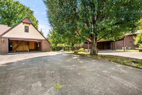 Exterior - 98 E Wyrick St, Corbin, KY 40701 photo 3 of 25