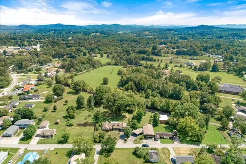 View/Area - 98 E Wyrick St, Corbin, KY 40701 photo 3 of 11