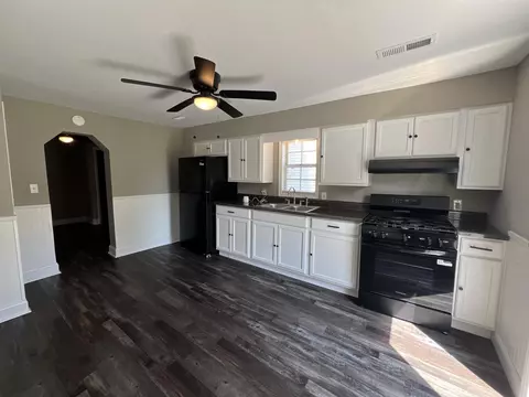 Kitchen - 6410 Ky 1232, Gray, KY 40734 photo 2 of 2