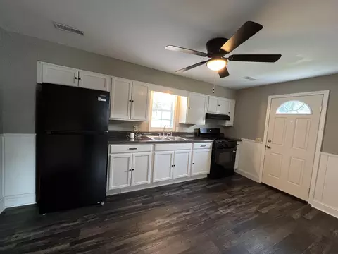 Kitchen - 6410 Ky 1232, Gray, KY 40734 photo 1 of 2