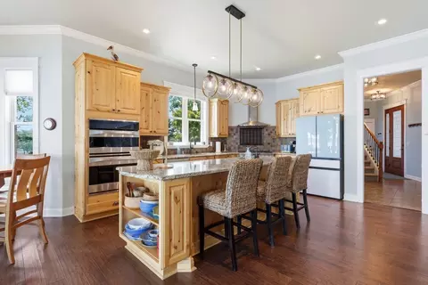 Kitchen - 749 Dock Dr, Murray, KY 42071 photo 2 of 7
