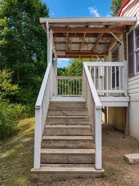 Exterior - 19 Timberland Pt, Corbin, KY 40701 photo 2 of 4