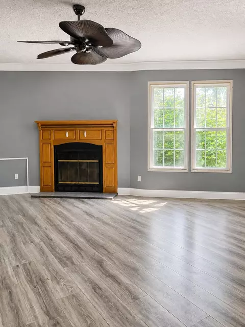 Living - 19 Timberland Pt, Corbin, KY 40701 photo 1 of 1