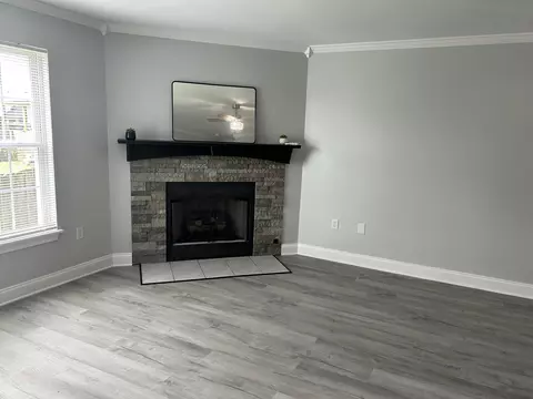 Living - 130 Rodeo Dr, Georgetown, KY 40324 photo 1 of 5