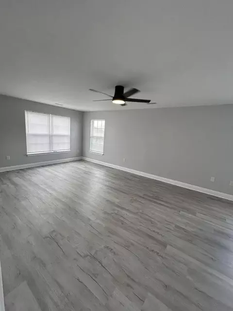 Living - 130 Rodeo Dr, Georgetown, KY 40324 photo 5 of 5