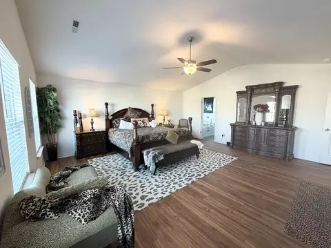 Bedroom - 209 Sinclair Ct, Georgetown, KY 40324 photo 2 of 8