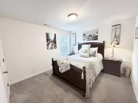 Bedroom - 209 Sinclair Ct, Georgetown, KY 40324 photo 5 of 8