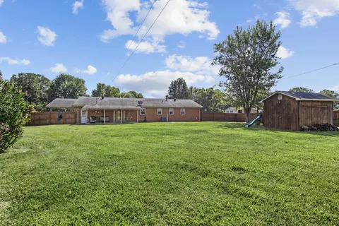 Exterior - 123 Mountain View Dr, Berea, KY 40403 photo 14 of 14