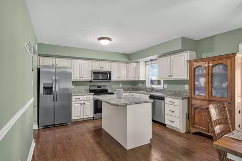 Kitchen - 123 Mountain View Dr, Berea, KY 40403 photo 1 of 3