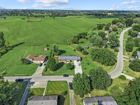 View/Area - 123 Mountain View Dr, Berea, KY 40403 photo 2 of 7