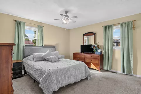 Bedroom - 123 Mountain View Dr, Berea, KY 40403 photo 5 of 6