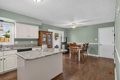 Kitchen - 123 Mountain View Dr, Berea, KY 40403 photo 3 of 3