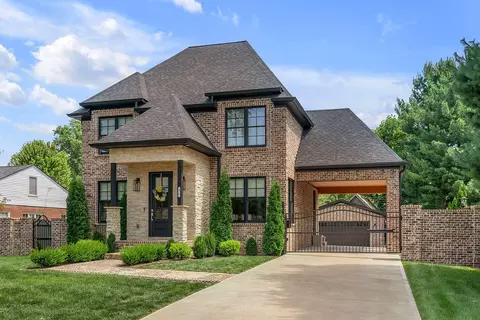418 Chinoe Rd, Lexington, KY 40502