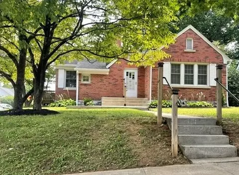101 Romany Rd, Lexington, KY 40502