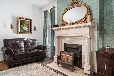 Living - 416 E Main St, Georgetown, KY 40324 photo 4 of 5