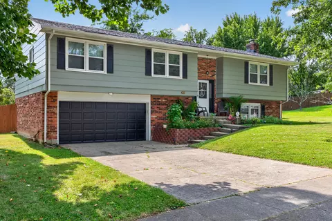 636 Squires Rd, Lexington, KY 40515