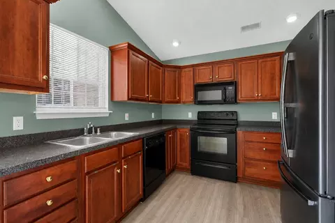 Kitchen - 108 Richfields Ave, Georgetown, KY 40324 photo 2 of 2