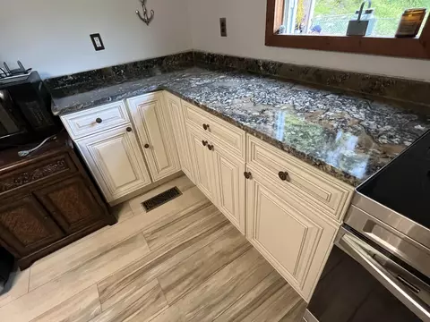 Kitchen - 341 Long Branch Right Fork Rd, Arjay, KY 40902 photo 2 of 2