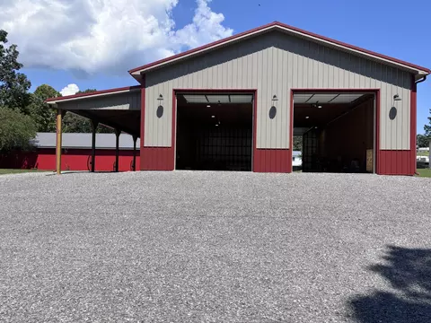 Exterior - 108 Gullview Dr, Murray, KY 42071 photo 3 of 13