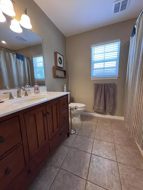 Bath - 108 Gullview Dr, Murray, KY 42071 photo 1 of 1