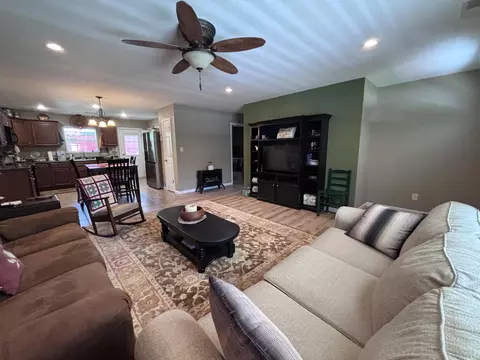 Living - 108 Gullview Dr, Murray, KY 42071 photo 2 of 2