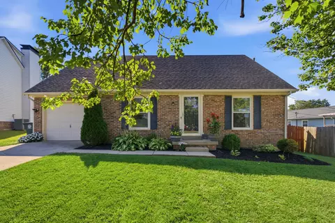 3977 Forest Green Dr, Lexington, KY 40517