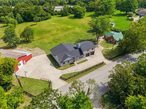 7015-7019 Old Richmond Rd, Lexington, KY 40515