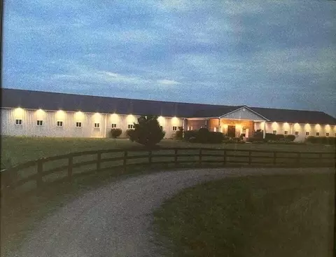 880 Louisville Farms Rd, Coxs Creek, KY 40013