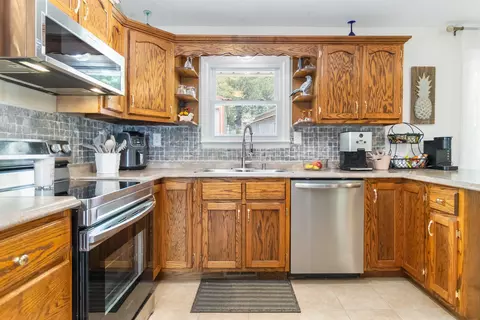 Kitchen - 445 Phillips St, Liberty, KY 42539 photo 2 of 4