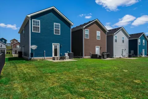 Exterior - 4023 Ruby Rose Rd, Richmond, KY 40475 photo 6 of 8