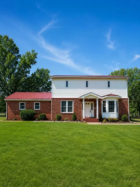 135 Tandy Ln, Oak Grove, KY 42262