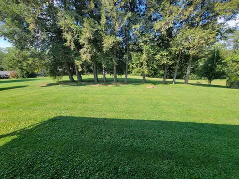 Exterior - 518 Dare Dr, Mount Sterling, KY 40353 photo 7 of 8